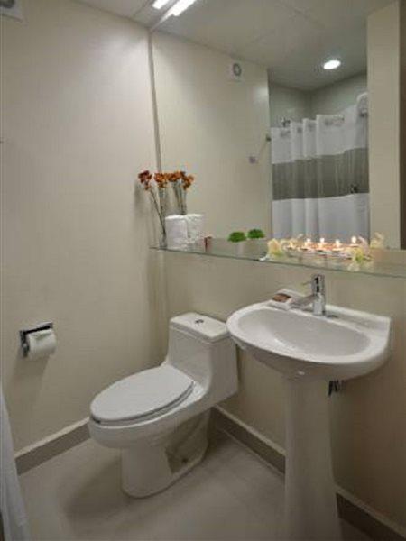Hotel Mision Express Monterrey Aeropuerto La Fe 4*