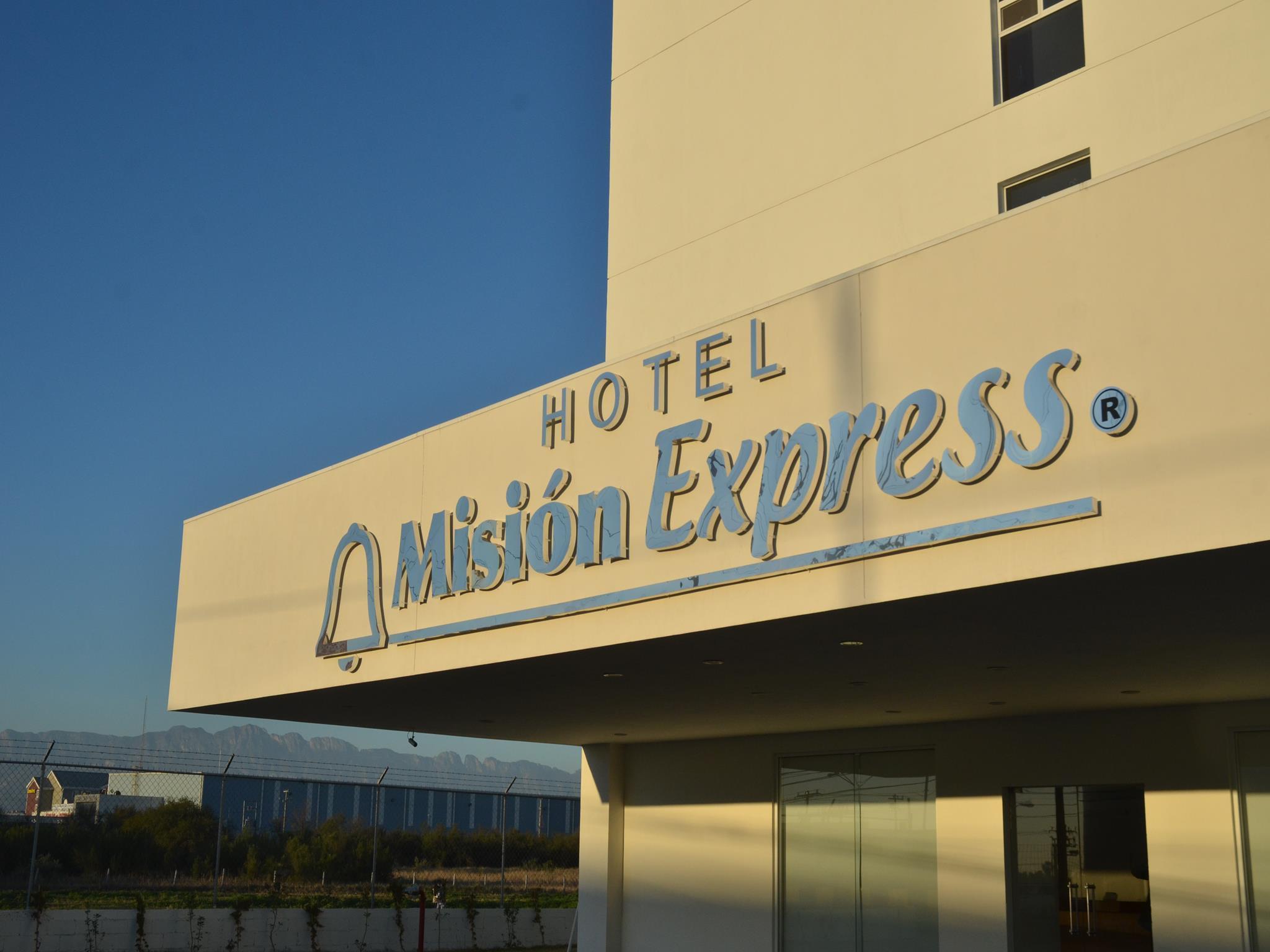 Mision Express Monterrey Aeropuerto La Fe Hotel